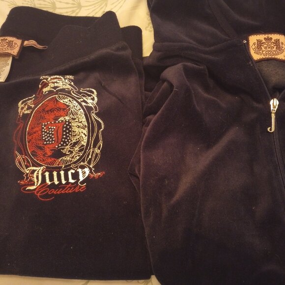 Juicy Couture Vintage Tracksuit Navy blue velour 2 pc set L Lightly used! - Picture 2 of 15